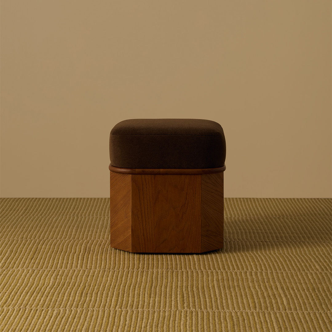Oak Timber / Walnut Velvet