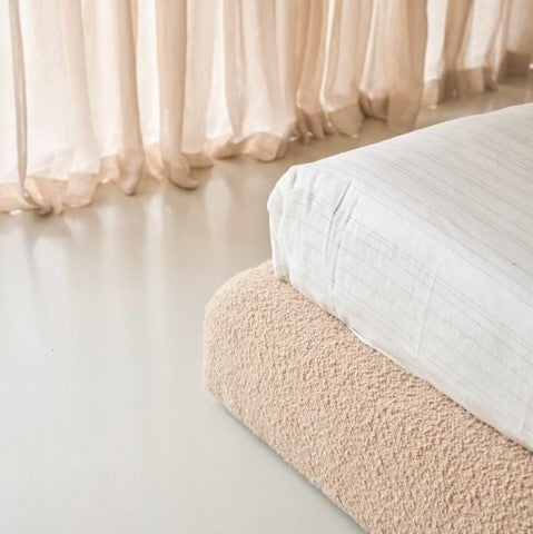 Krystal Bed
