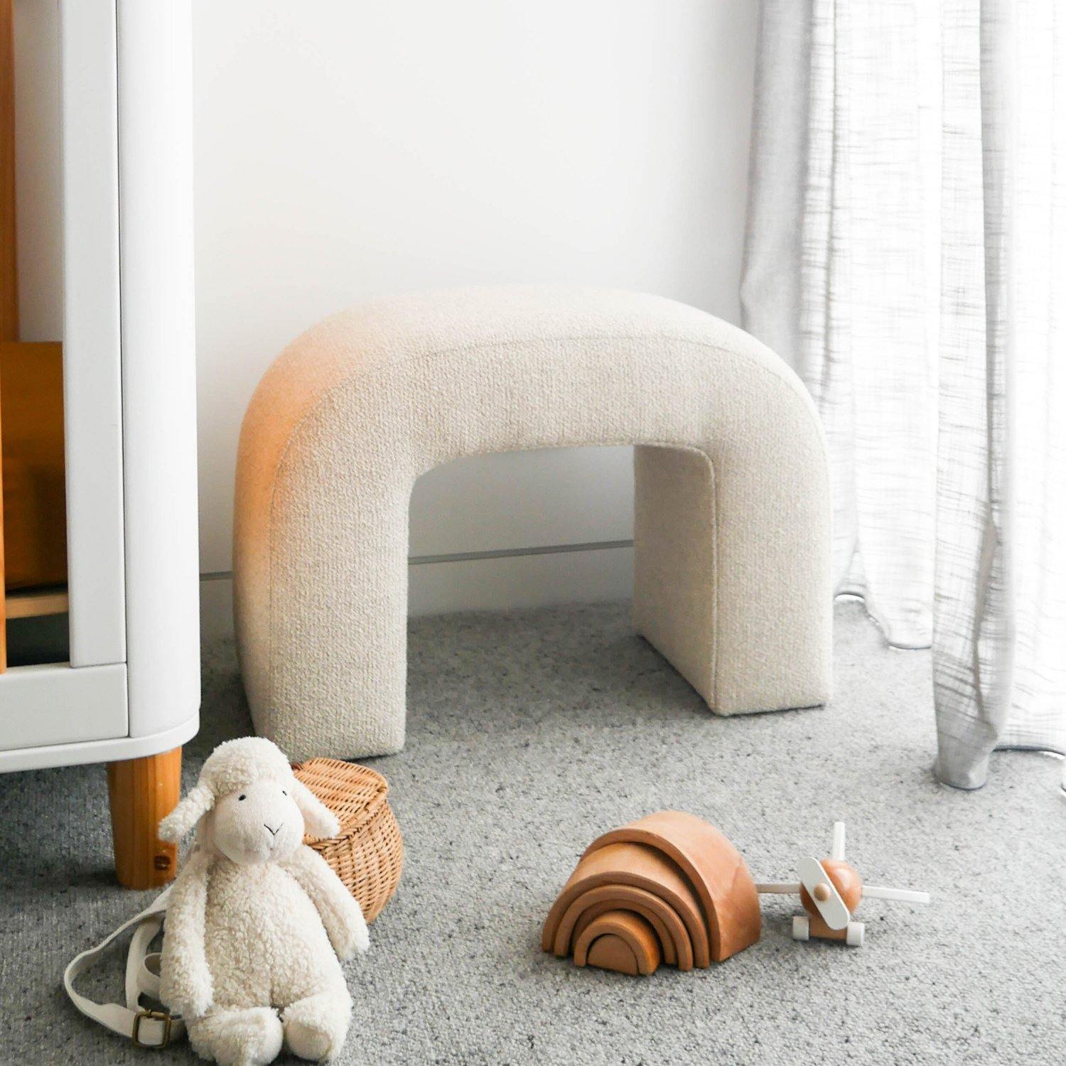 The Little Curved Stool - ZENN DESIGN