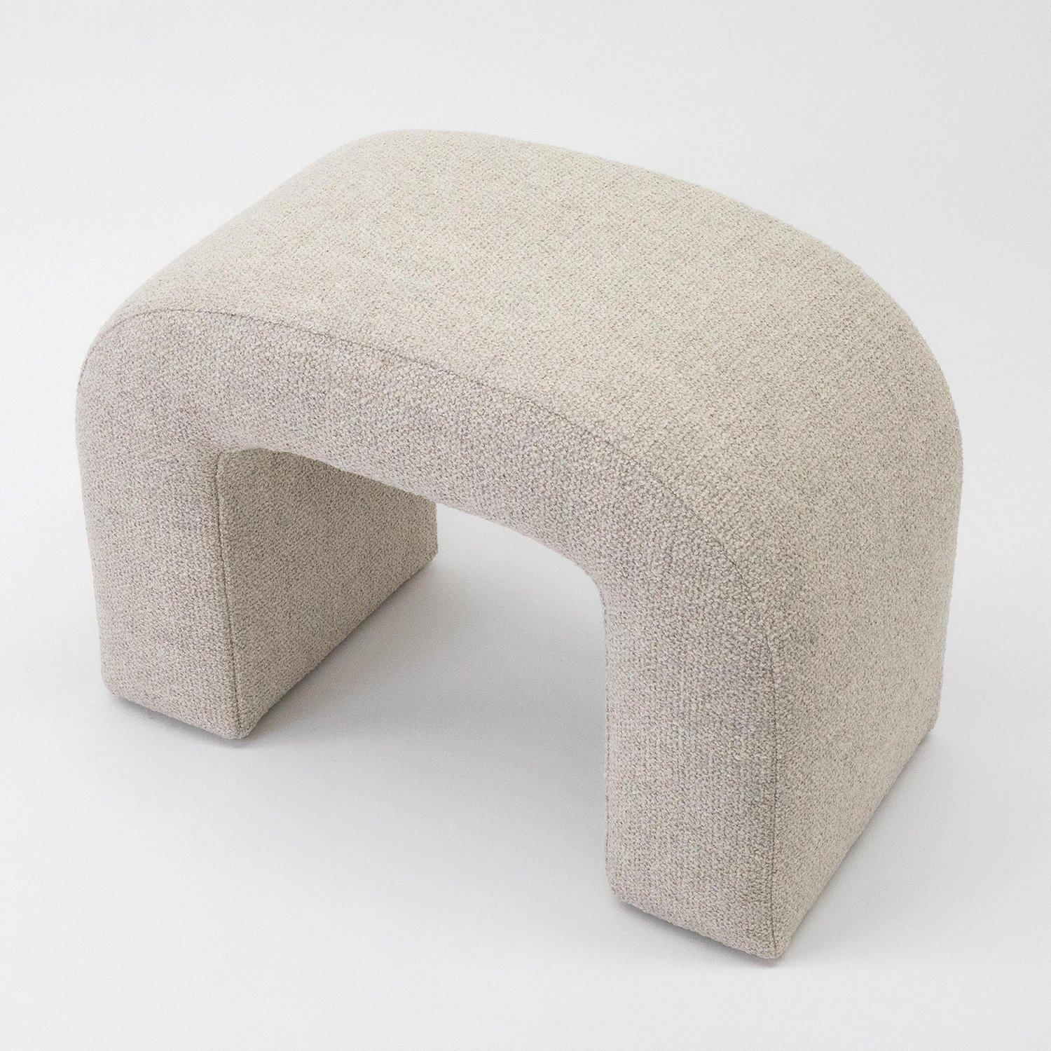 The Little Curved Stool - ZENN DESIGN