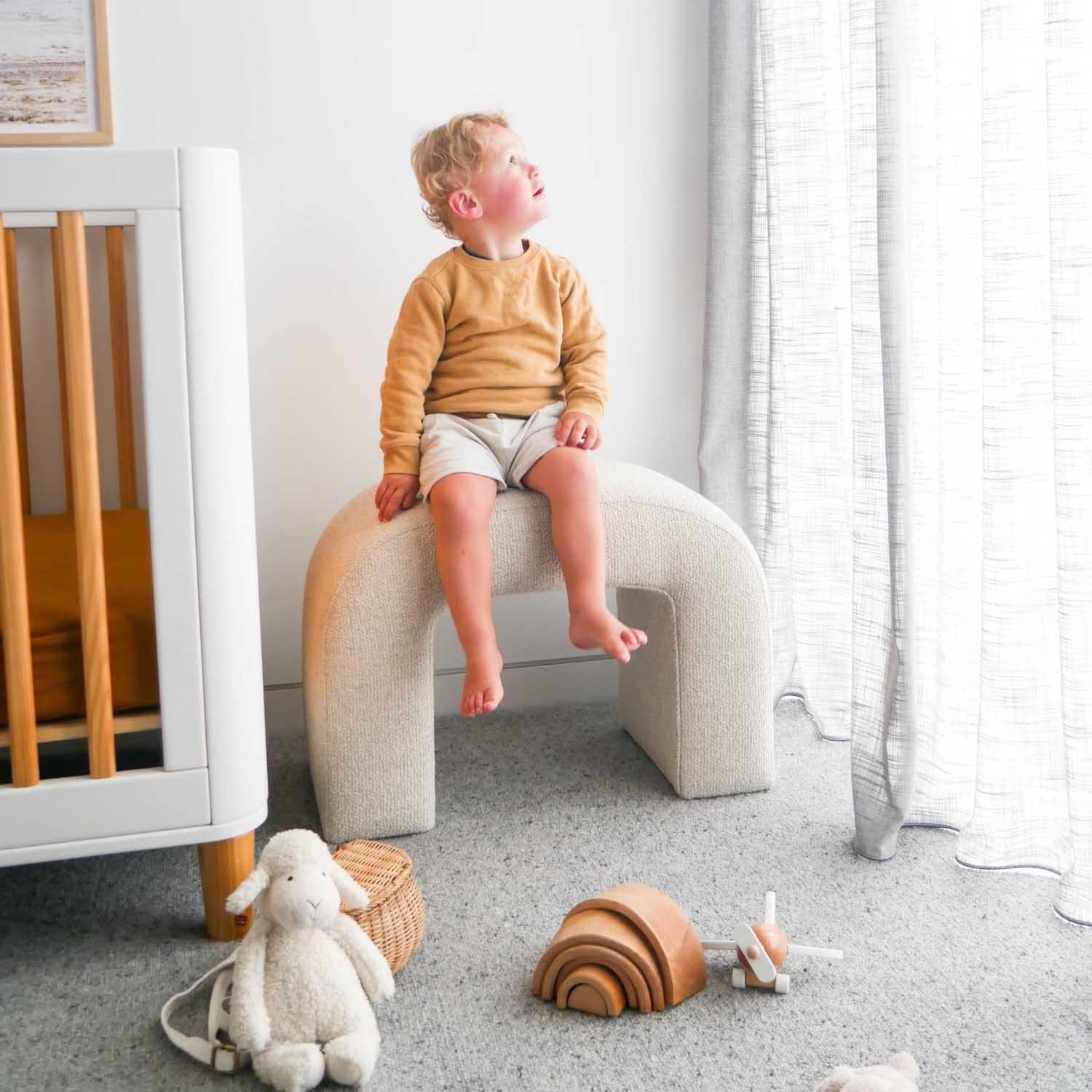 The Little Curved Stool - ZENN DESIGN