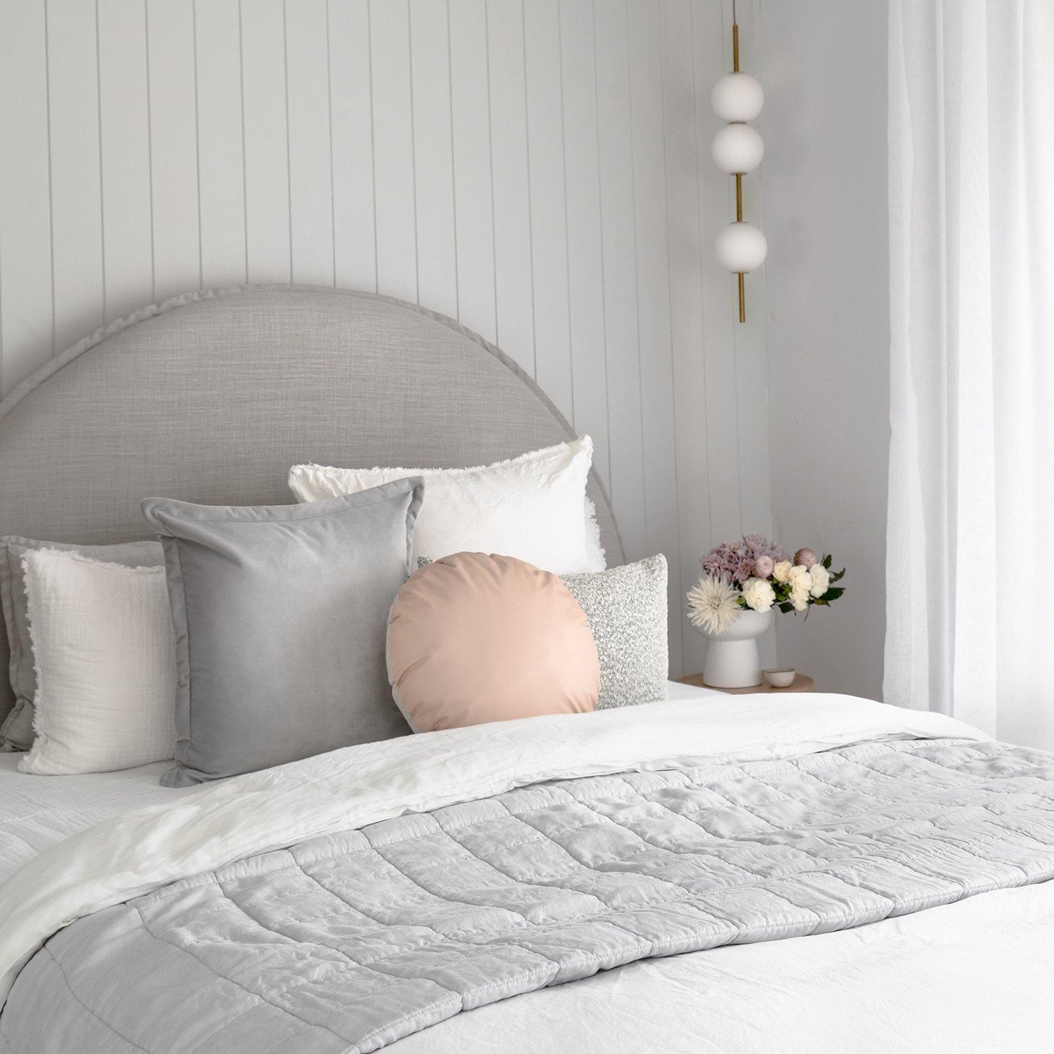 Harper Arch Bed
